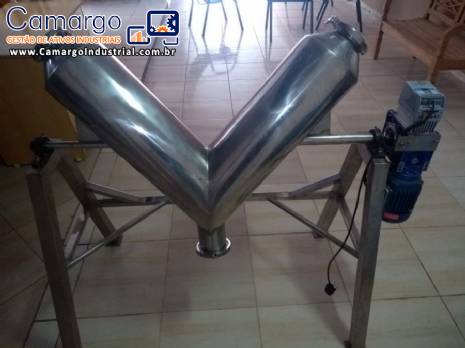 Misturador em V para laborat�rio