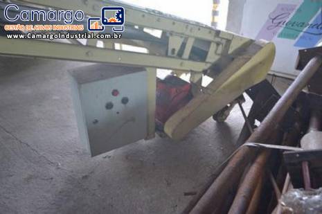 Esteira elevat�ria com 4 metros de altura para sacaria