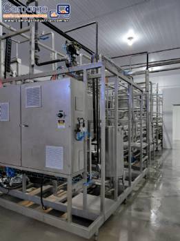 Sistema UHT ultra pasteurizador para processamento térmico de líquidos sucos molhos caldos SPX APV 6.000 litros por hora Sistema UHT ultra pasteurizador para processamento térmico de líquidos sucos molhos caldos SPX APV 6.000 litros por hora